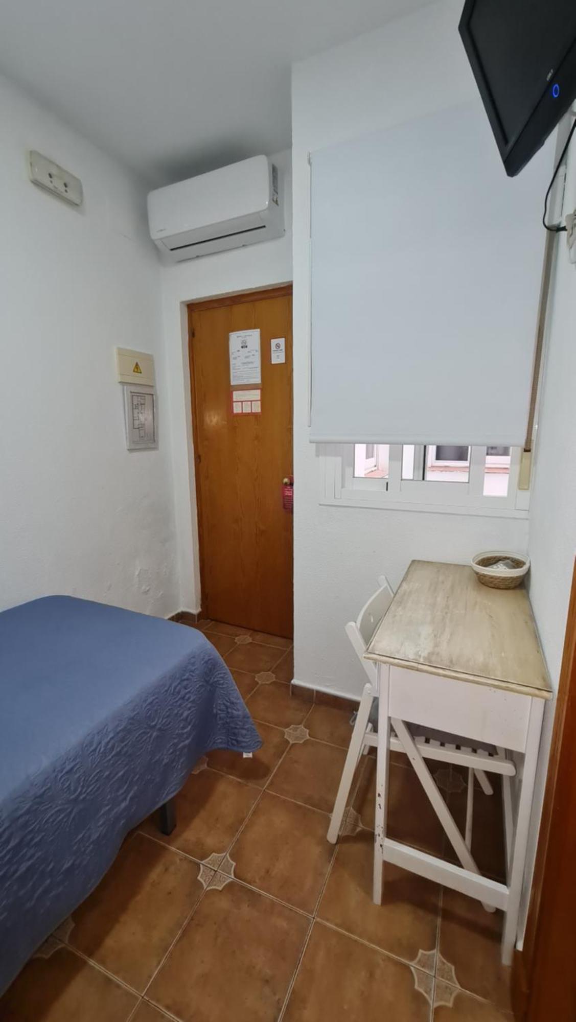 Hostal Canalejas Cadiz Luaran gambar